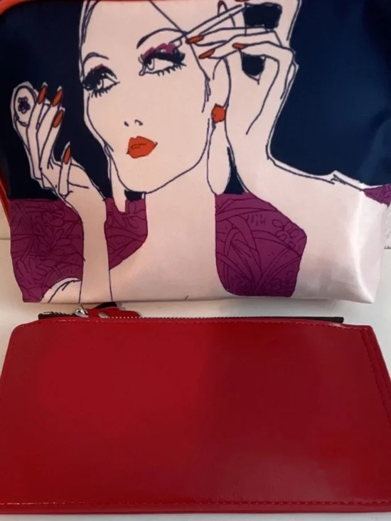 Baellerry Red Long Wallet & BONUS Estée Lauder Makeup Bag - Picture 2 of 7